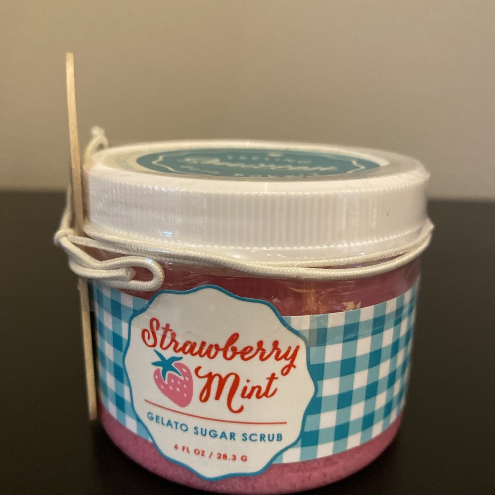 Feeling Smitten Sugar Scrub Strawberry‎ Mint SEALED